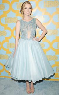 Greer Grammer feet photo thumbnail