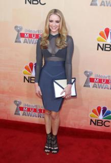 Greer Grammer feet photo thumbnail