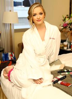 Greer Grammer feet photo thumbnail