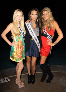 Greer Grammer feet photo thumbnail