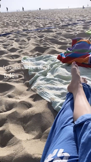 Greer Grammer feet photo thumbnail