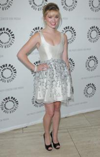 Greer Grammer feet photo thumbnail