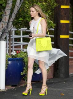 Greer Grammer feet photo thumbnail