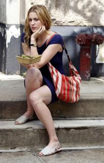 Greta Gerwig feet photo thumbnail