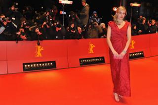 Greta Gerwig feet photo thumbnail