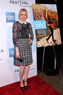 Greta Gerwig feet photo thumbnail
