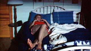 Greta Gerwig feet photo thumbnail