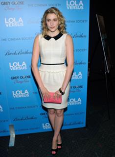 Greta Gerwig feet photo thumbnail