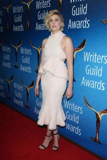 Greta Gerwig feet photo thumbnail