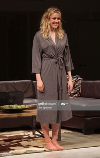 Greta Gerwig feet photo thumbnail