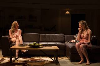 Greta Gerwig feet photo thumbnail