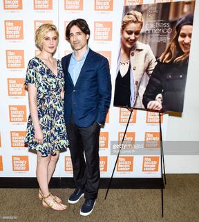 Greta Gerwig feet photo thumbnail