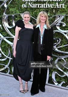 Greta Gerwig feet photo 1