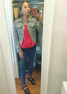 Greta Lee feet photo thumbnail