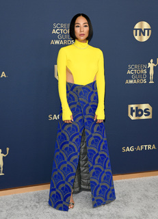 Greta Lee feet photo thumbnail
