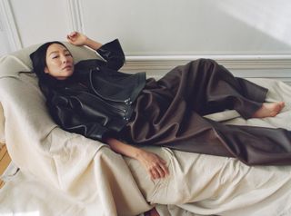 Greta Lee feet photo thumbnail