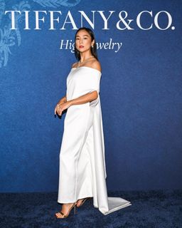 Greta Lee feet photo thumbnail