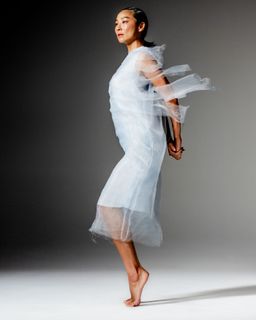 Greta Lee feet photo thumbnail