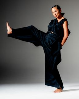 Greta Lee feet photo thumbnail