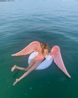 Greta Menchi feet photo 15