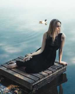 Greta Ray feet photo thumbnail