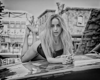 Greta Ray feet photo thumbnail