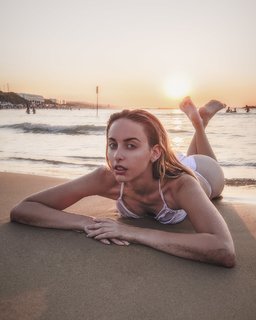 Greta Ray feet photo thumbnail