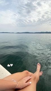 Greta Ray feet photo thumbnail