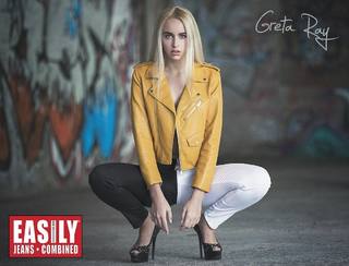 Greta Ray feet photo thumbnail