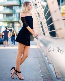 Greta Ray feet photo thumbnail