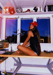 Greta Zuccarello feet photo 17