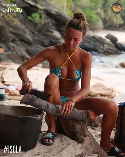 Greta Zuccarello feet photo 3