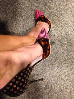 Gretchen Carlson feet photo thumbnail