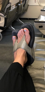 Gretchen Carlson feet photo thumbnail