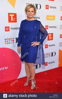 Gretchen Carlson feet photo thumbnail