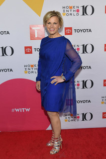 Gretchen Carlson feet photo thumbnail