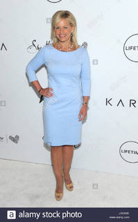 Gretchen Carlson feet photo thumbnail