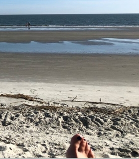 Gretchen Carlson feet photo thumbnail