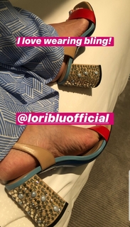 Gretchen Carlson feet photo thumbnail