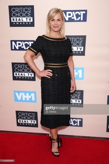 Gretchen Carlson feet photo thumbnail