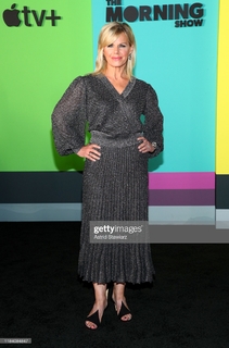 Gretchen Carlson feet photo thumbnail