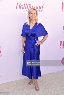 Gretchen Carlson feet photo thumbnail