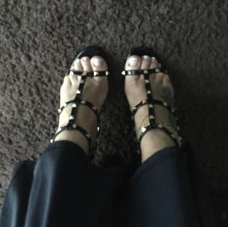 Gretchen feet photo 1