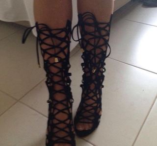 Gretchen feet photo 3