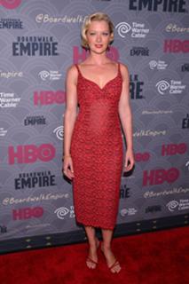 Gretchen Mol feet photo thumbnail