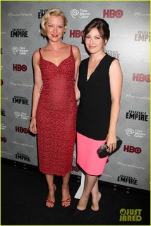 Gretchen Mol feet photo thumbnail