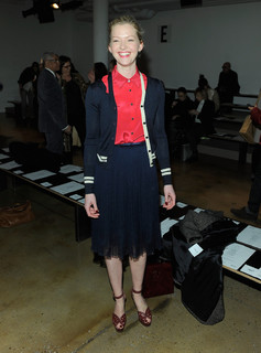 Gretchen Mol feet photo thumbnail