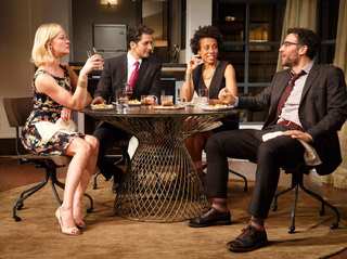 Gretchen Mol feet photo thumbnail