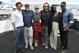 Gretchen Mol feet photo thumbnail