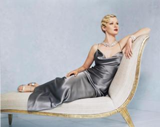 Gretchen Mol feet photo thumbnail